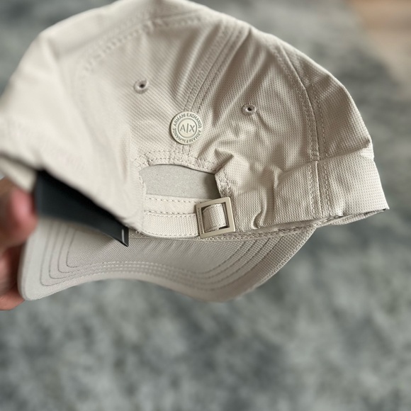 Armani Exchange Beige Cap UNISEX - Picture 4 of 5
